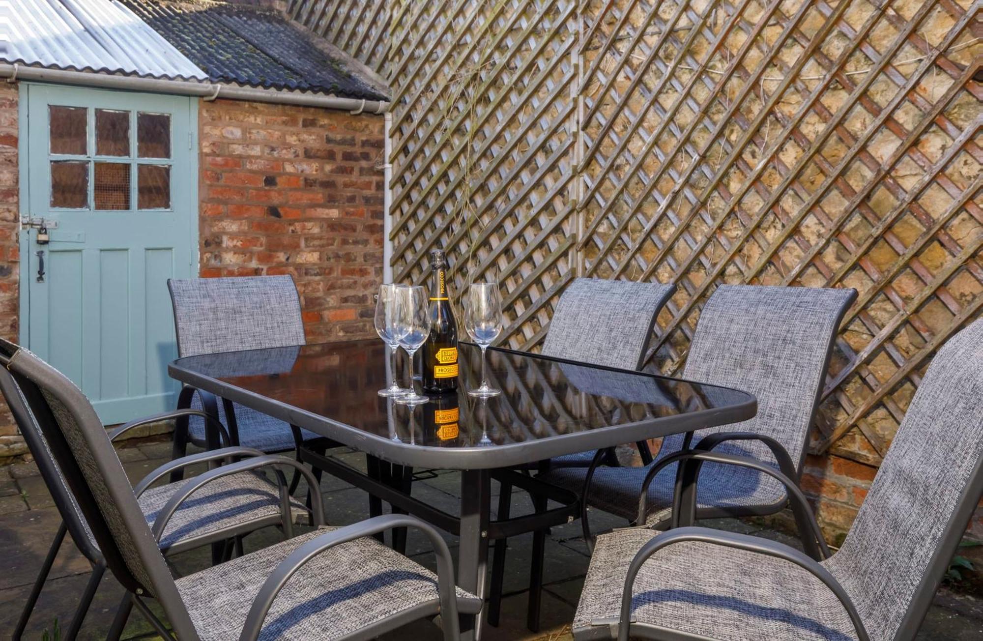2 Bed, Pet Friendly Sleeps 6 In Norton Villa Norton  Luaran gambar